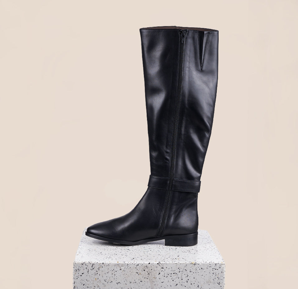 Andria - Black Leather