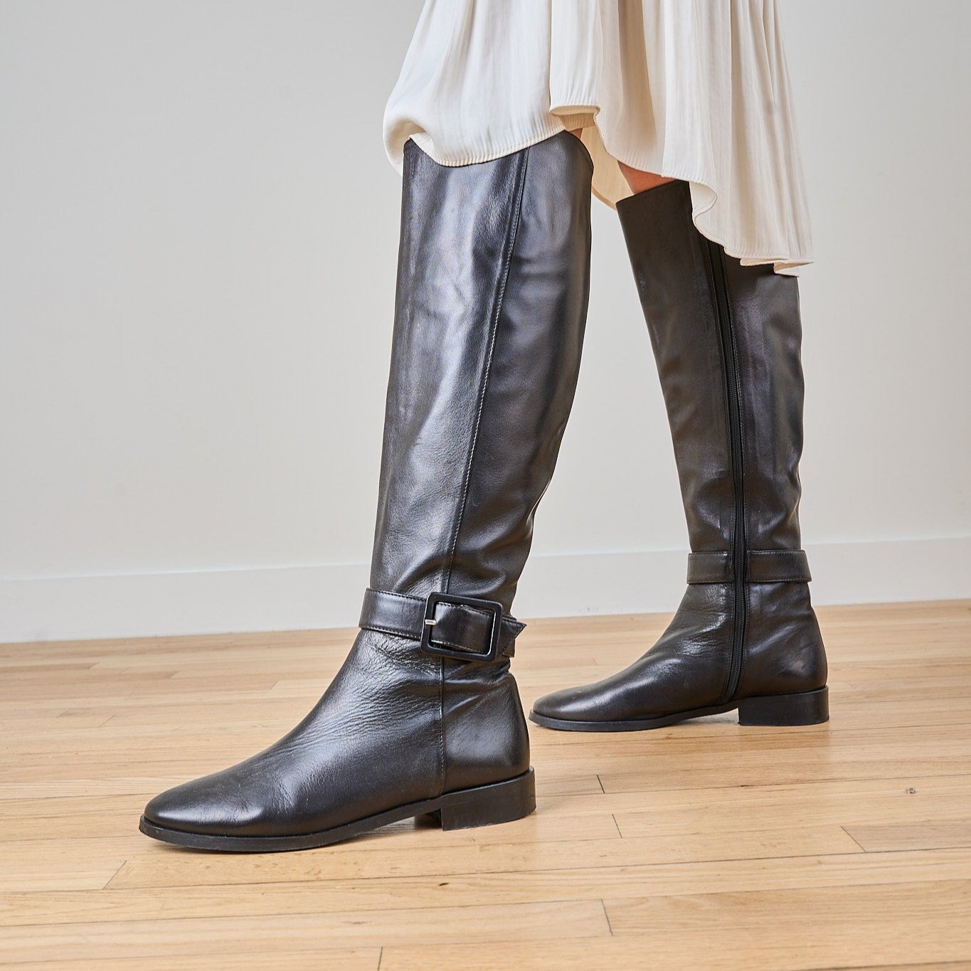 Andria - Black Leather